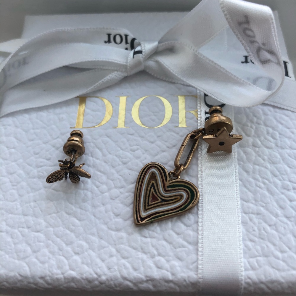 Asymmetrical Dior earrings
